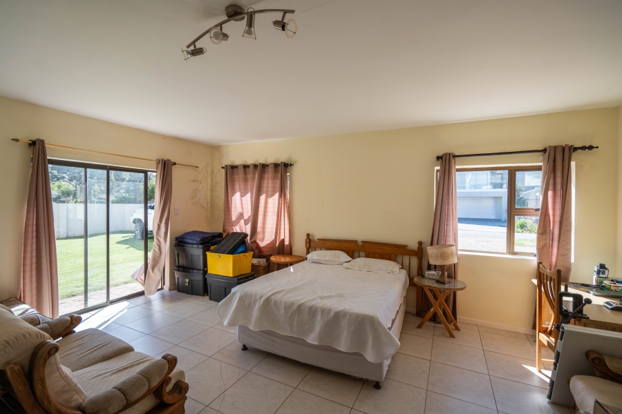 7 Bedroom Property for Sale in Royal Alfred Marina Eastern Cape